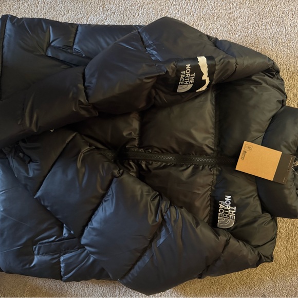 Brand new in package the North Face big logo down jacket - Picture 2 of 3